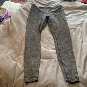 Full length, barely worn lulu lemon leggings